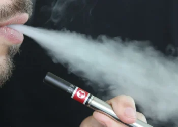 DEFs, dispositivos eletrônicos de fumar, vapes