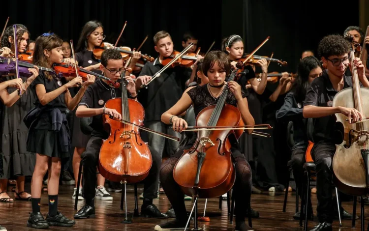 instituição de música, centro de música, conservatório de música