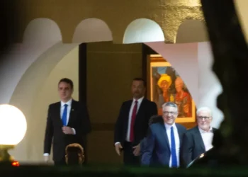 respondida, resposta, repercussão