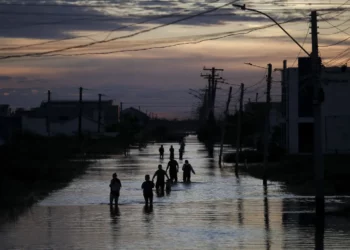 precipitação, tempestade;