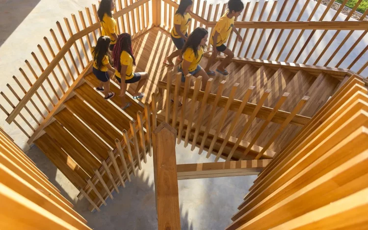 edificios escolares, construção escolar;