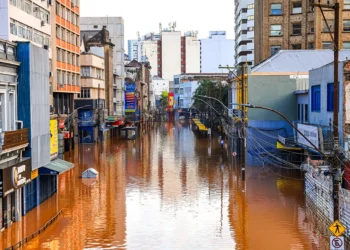 enchederes, inundações, chuvas intensas;