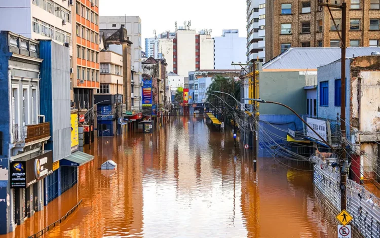 enchederes, inundações, chuvas intensas;