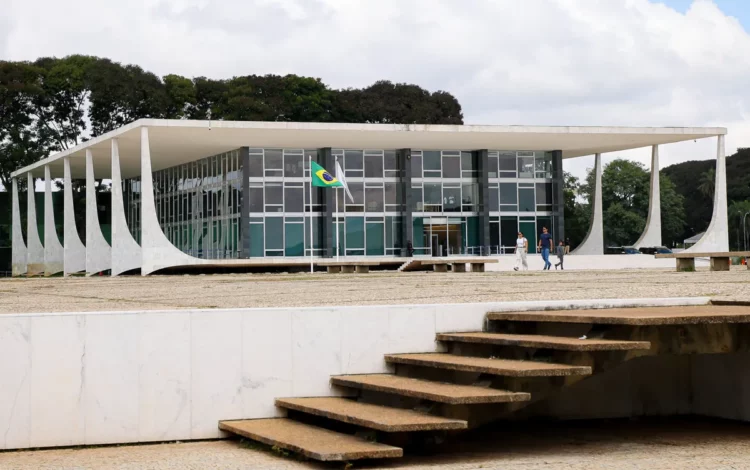prisão preventiva, busca e apreensão, bloqueio de bens;