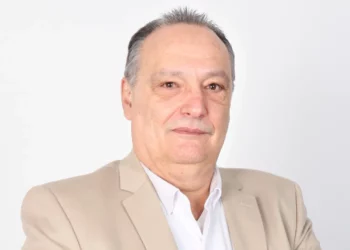 multinacional, espanhola, tecnologia, fornece, solucoes-na, area-de, servicos-de, TI;