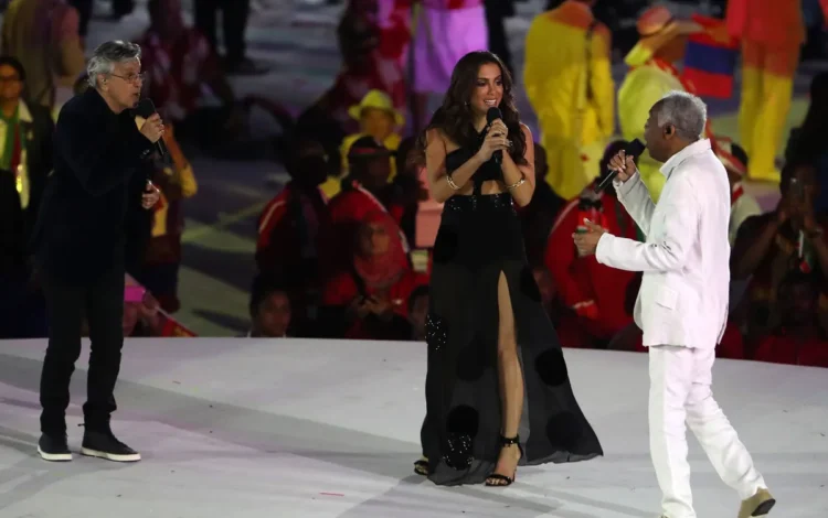 música, apresentaram-se, performaram, participaram, cantaram