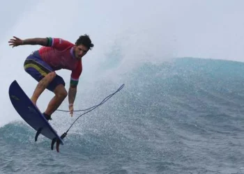 torcida, medalhas, olímpicas, competições, Olimpíadas, de Paris, teahupoo, gabriel Medina, tati-weston Webb, brasileiros, surfe, decisões, cobranças, finais, ouro, pódio, vasco da gama, medalhas, Ana Patrícia Duda, vôlei, de praia, seleção, vencidas, invictas