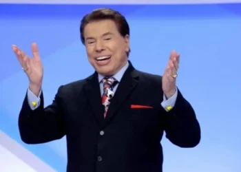 apresentador, apresentador de televisão, anfitrião, anfitrião de televisão, hospedeiro, hospedeiro de televisão, anunciante, anunciante de televisão, apresentador de programas, apresentador de shows, personalidade de televisão, 93-anos, idoso, recuperando-se, internado, no hospital, Israelita Albert Einstein;