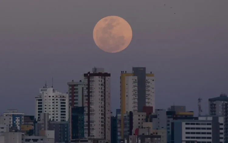 maiores eventos lunares, pontos mais próximos, pontos mais distantes, da Terra.