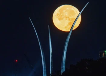 maiores eventos lunares do ano, pontos mais próximos e distantes da Terra, brilhantes;